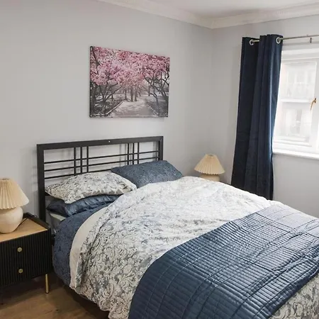 Sienna Haven 2 Bed 1 Bath - Netflix - Free Parking *