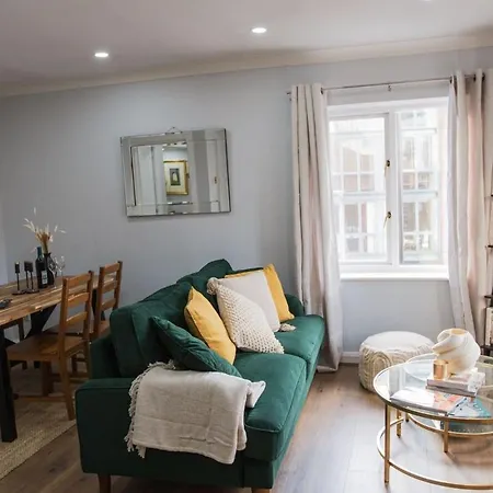 Sienna Haven 2 Bed 1 Bath - Netflix - Free Parking *