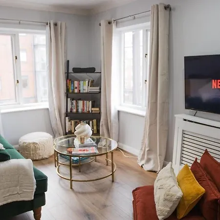 Sienna Haven 2 Bed 1 Bath - Netflix - Free Parking * Birmingham